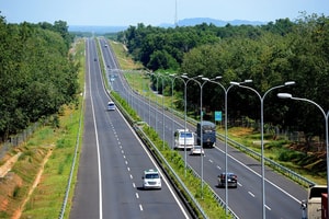 Bộ Công Thương chính thức lên tiếng về vụ tranh chấp khiến hơn 400km cao tốc không còn trạm xăng