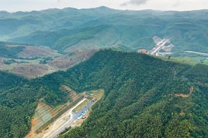 ‘Vỡ kế hoạch’ thông xe 2 đoạn cao tốc Bắc - Nam nối thông miền Trung