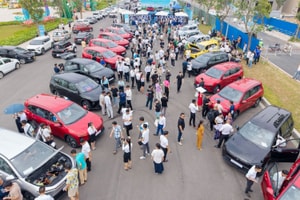 Thị trường ô tô tháng 1: VinFast dẫn đầu 16 tháng liên tiếp nhờ Limo Green