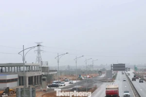 Trạm dừng nghỉ cao tốc Bắc - Nam qua Nghệ An chưa xong, tài xế xoay xở thế nào?