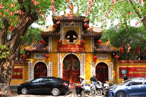 Những ngôi chùa linh thiêng ở Hà Nội nên đi lễ cầu may mắn, tài lộc trong ngày đầu năm