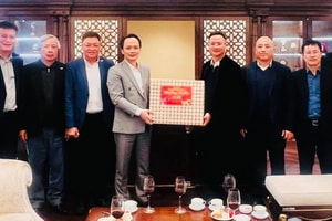 Ông Trịnh Văn Quyết lại báo tin vui sau khi tái xuất: Bộ trưởng Bộ Xây dựng đến thăm chúc Tết Bamboo Airways