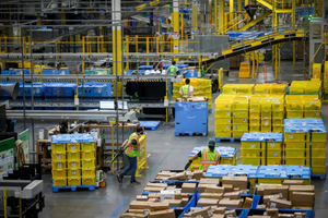 Soán ngôi Walmart, Amazon trở thành doanh nghiệp lớn nhất thế giới