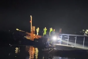 Xác định nguyên nhân vụ lật tàu trên hồ Thác Bà làm 6 người mất tích