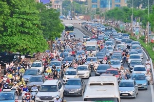 Thủ tướng: Không để xảy ra ùn tắc kéo dài trên các tuyến đường vào trung tâm Hà Nội và TPHCM
