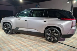 Toyota giấu 'vũ khí sinh tồn' trong tay nắm, xe điện mất điện vẫn mở được cửa