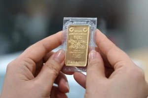 Vàng trong nước 'án binh bất động' sau cú tăng sốc gần 4 triệu đồng/lượng