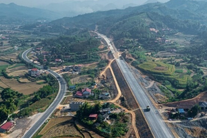 3 tháng nữa, chính thức hoàn thành cao tốc 12.000 tỷ do Đèo Cả thi công, giảm tải cho tuyến quốc lộ dài nhất cả nước
