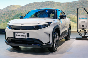 Tháng 3/2026, Toyota sẽ bán mẫu CUV điện đi xa tới 500km/1 lần sạc: Thiết kế khá quen, 7 túi khí an toàn, giá có rẻ không?