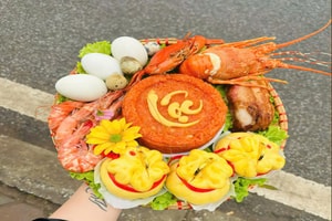 Mâm cúng ngày vía Thần Tài liên tục 'cháy hàng', combo hải sản 300.000 đồng bất ngờ lên ngôi