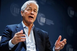 CEO JPMorgan cảnh báo: Nhiều ngân hàng đang làm những điều 'ngớ ngẩn', xuất hiện nguy cơ sụp đổ dây chuyền như khủng hoảng 2008
