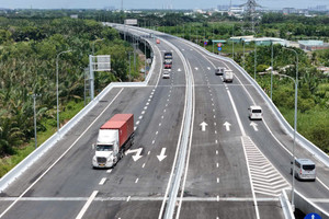 Bộ Xây dựng: Tăng tốc giải ngân, đẩy mạnh phân cấp phân quyền