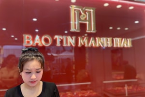 Ngày Vía Thần Tài: Giá vàng 'tăng chóng mặt', bảng điện tử nhảy số từng giờ