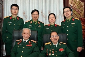 Gia đình hiếm có ở Việt Nam: 80 năm gắn bó với ngành Quân y, 2 người mang hàm tướng, 3 cha con cùng nhận Giải thưởng Hồ Chí Minh