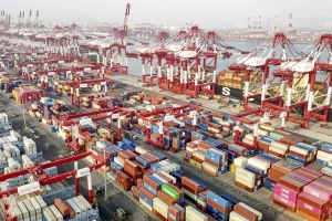 Trung Quốc dùng thị trường khổng lồ 1,4 tỷ dân để buộc các hãng xe phải chuyển giao công nghệ lõi, Việt Nam có 'quân bài' gì khi đón làn sóng FDI?