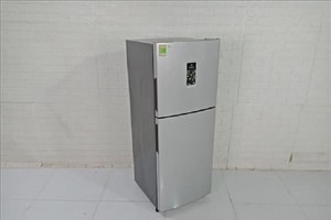 Người đàn ông đem bán phế liệu chiếc tủ lạnh chứa đầy tiền, vàng và trang sức