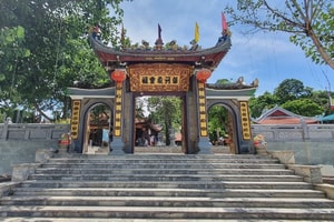 Ngôi đền miền biên ải của Việt Nam thu gần 100 tỷ đồng tiền công đức, mỗi năm đón hơn 1 triệu lượt khách