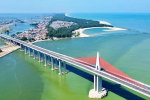 Thay đổi bất ngờ tại cầu dây văng vượt biển 2.400 tỷ dài nhất miền Trung