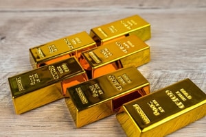 Giá vàng tăng sốc, chuyên gia chỉ ra hàng loạt yếu tố quyết định xu hướng