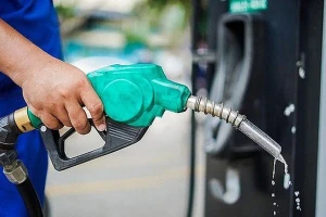 Sẽ xử lý doanh nghiệp lợi dụng căng thẳng Trung Đông găm hàng, đẩy giá xăng dầu