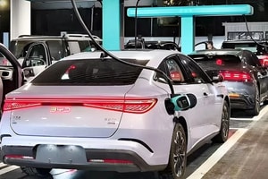 Sạc 5 phút chạy 400 km: BYD tung đòn knock-out xe xăng?