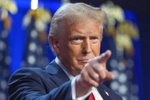 Tổng thống Mỹ Trump: ‘Sóng lớn’ trong chiến dịch nhằm vào Iran sắp đến