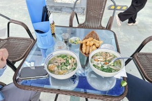 Bán ô tô điện VinFast kiểu 'mời cà phê ăn sáng', đại lý Việt đạt doanh thu gần 350 tỷ đồng chỉ trong 4 tháng