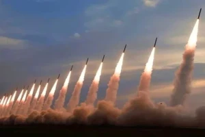 Iran tuyên bố phóng 40 tên lửa nhằm vào các mục tiêu quân sự của Mỹ và Israel