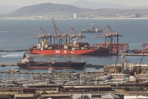 Eo biển Hormuz 'đóng băng', khách hàng lớn nhất của Iran phải tìm 'phao cứu sinh' ở Nga?