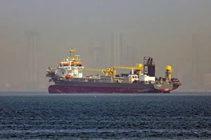 Tàu mắc kẹt, container quay đầu, bảo hiểm tăng sốc: Hàng hoá ứ đọng, chuỗi cung ứng toàn cầu ‘nghẹt thở’