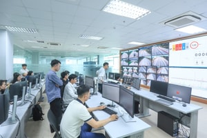 Chỉ 0,2 giây xử lý một xe: Tận mắt khám phá 'tổng hành dinh' giám sát thu phí cao tốc Bắc – Nam