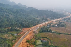 Phấn đấu đưa tuyến cao tốc hàng chục nghìn tỷ tại tỉnh là 'địa đầu Tổ quốc' về đích vào 30/4