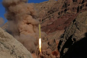 Iran tuyên bố phóng tên lửa tấn công lực lượng Mỹ tại Kuwait