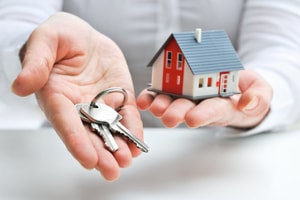 Cá nhân cho thuê nhiều nhà: Khai thuế 1 lần hay 2 lần để tối ưu mức trừ 500 triệu đồng?