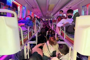 Xe 19 chỗ chở 60 người, tài xế bị phạt nặng: Lực lượng chức năng cảnh báo trường hợp tịch thu phương tiện