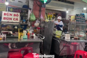 Nhiều mặt hàng, dịch vụ 'dậy sóng' theo giá xăng dầu