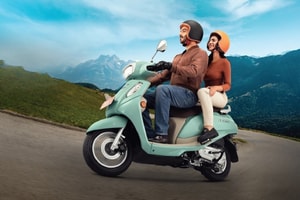 ‘Siêu tay ga’ của Suzuki giá ‘rẻ như cho’, thiết kế kiêu sa: Phanh ABS cùng nhiều trang bị xịn hơn Honda Vision