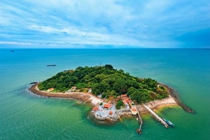 Hòn đảo không có người dân sinh sống nhưng đảm nhận nhiệm vụ quan trọng, sở hữu 'mắt ngọc' 130 năm tuổi