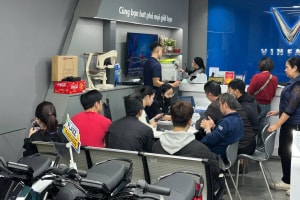 Xe máy điện 'cháy hàng': Showroom bán gấp 3-4 lần, nhiều mẫu xe phải chờ cả tuần mới nhận, đại lý không dám nhận thêm đặt cọc