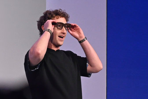 Kính AI của Zuckerberg bị chỉ trích: Nhân viên kiểm duyệt nói 'chúng tôi nhìn thấy mọi thứ' từ video người dùng