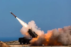Đức chuyển hơn 30 tên lửa Patriot cho Ukraine