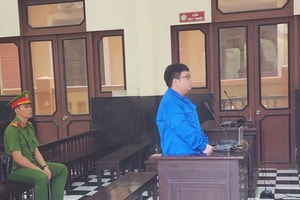 Tuyên án 17 năm tù đối với một ‘cán bộ công an’ SN 2002