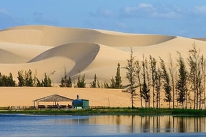 Không phải Trung Đông hay châu Phi, ngay tại Việt Nam có 'tiểu sa mạc Sahara' giữa miền biển Nam Trung Bộ