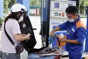 Hơn 5.617 tỷ đồng quỹ bình ổn của PLX, Petimex, Saigon Petro... có đủ để hạ nhiệt giá xăng?