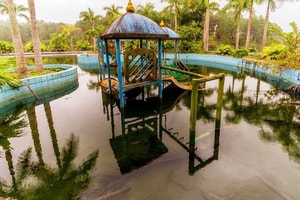 Công viên nước bỏ hoang 15 năm ở miền Trung khiến truyền thông châu Âu kinh ngạc: Khung cảnh ‘hậu tận thế’ hút khách quốc tế