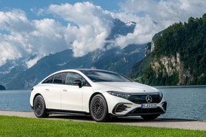 Mercedes-Benz bị phạt gần 200 tỷ đồng, nguy cơ điều tra hình sự vì thông tin pin xe điện
