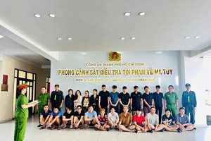 Tịch thu 17kg chất cấm, 1.000 viên thuốc lắc, 60 gói ‘nước vui’, bắt giữ 30 đối tượng