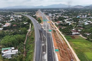 Sắp thông xe cao tốc kết nối miền Trung với 77 cây cầu và 3 hầm xuyên núi