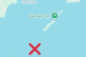 Tìm kiếm người đàn ông mất tích trên vịnh Vân Phong