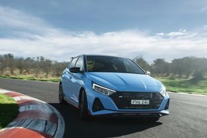 Dò ‘trúng mạch’, Hyundai bán mẫu hatchback rẻ hơn Grand i10 với giá chỉ 205 triệu: Thiết kế long lanh, 6 túi khí an toàn, cửa sổ trời cùng điều hòa tự động
